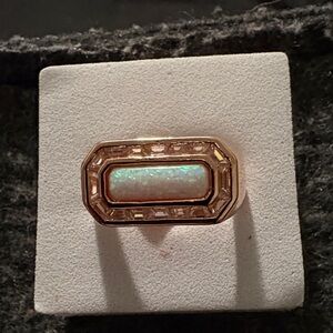 Elegant Gold and Opal Ring